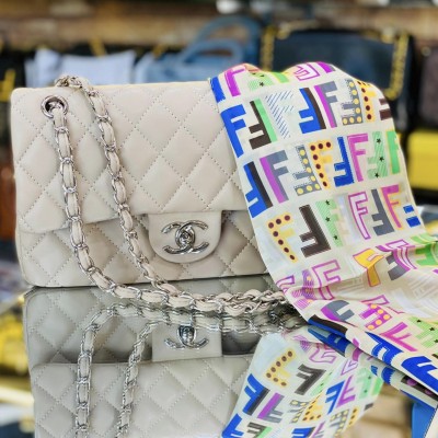 Foulard جديد